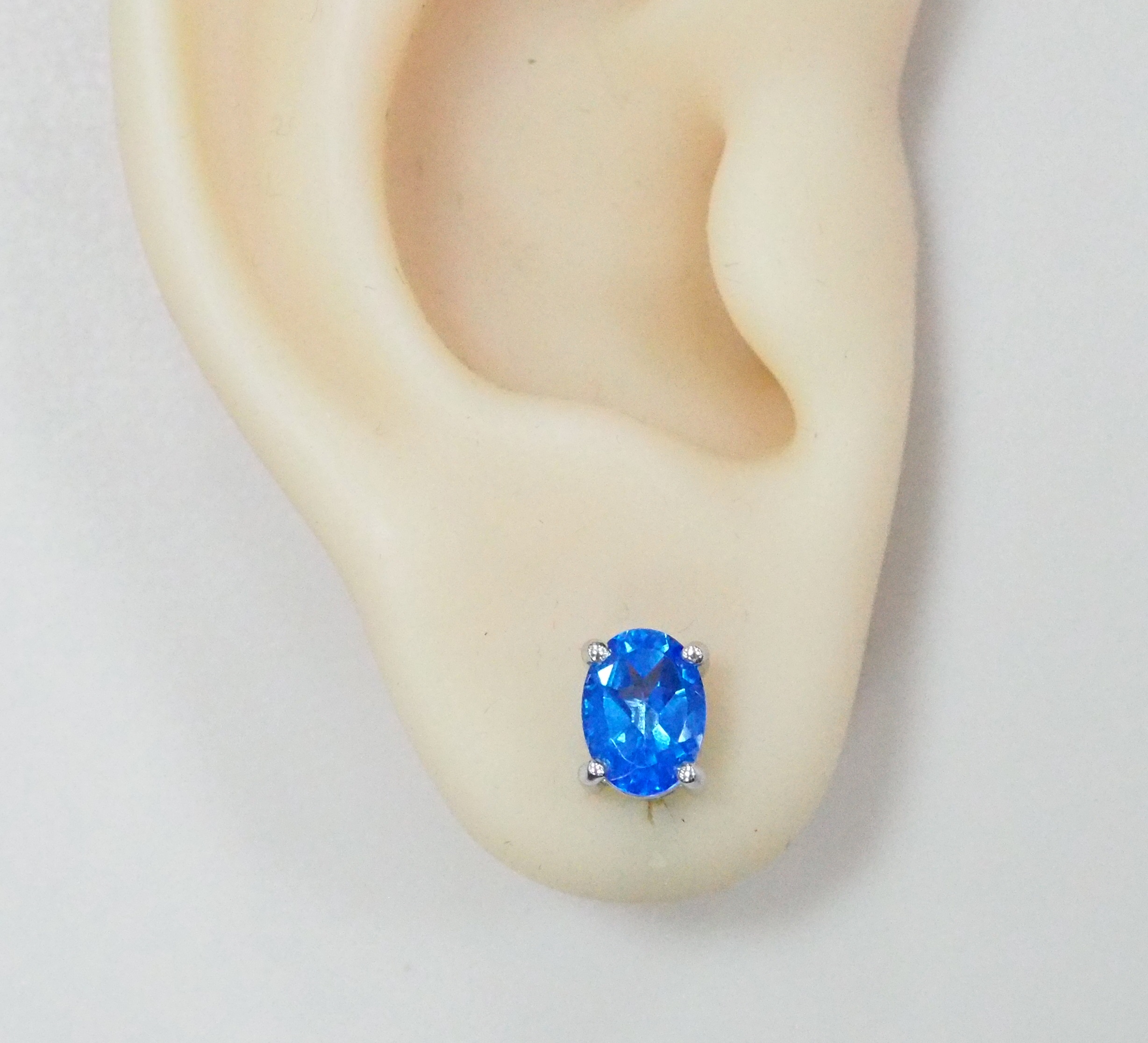 Серебряные серьги-пусеты 925 пробы; вставки 2 Топаз 3ct;